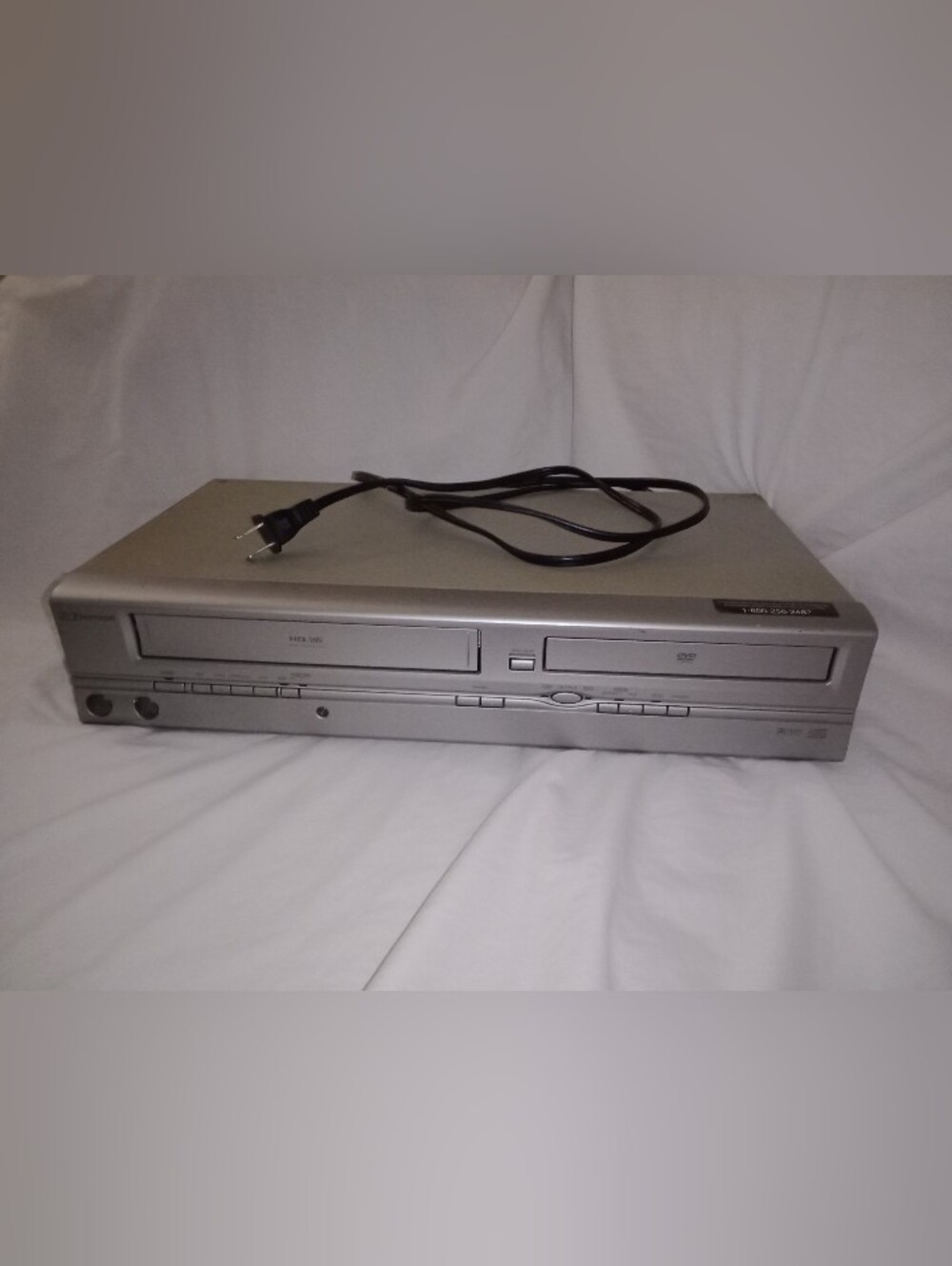 Emerson Video Cassette Recorder DVD Player EWD2004 Movie Entertainment